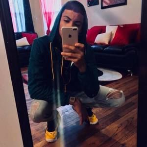 Meet your Posher, Maiky sola